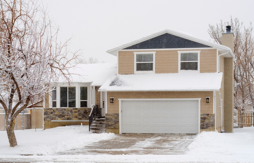 Fixing Garage Door Problems During Cold Weather (Winter)