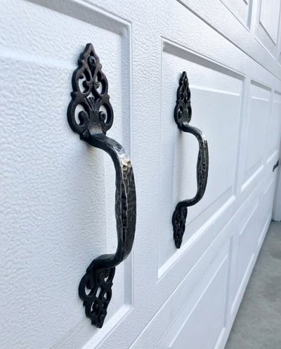 pull handles for carriage house style garage door